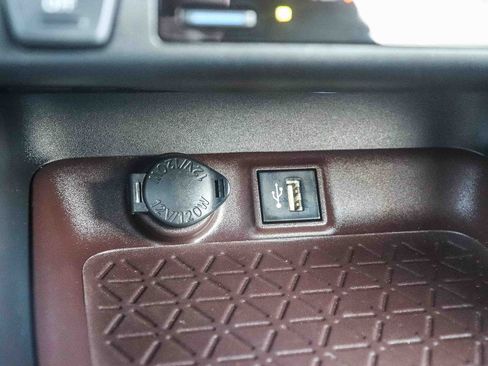 Used 2023 Toyota RAV4 Limited FWD image 31