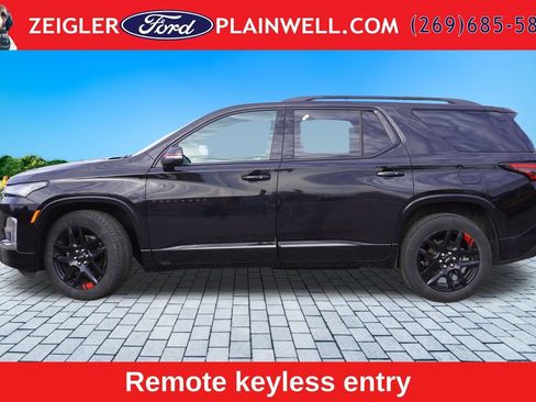 Used 2024 Chevrolet Traverse Premier w/ Redline Edition AWD/4WD image 3
