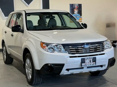 Used 2010 Subaru Forester 2.5X image 2