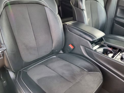 Used 2022 Jeep Grand Cherokee L Laredo image 16