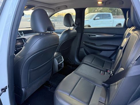 Used 2023 INFINITI QX50 Luxe image 11