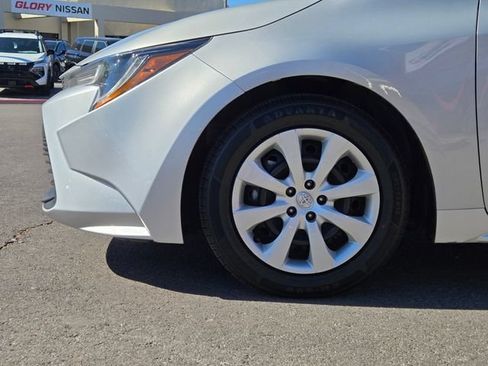 Used 2024 Toyota Corolla LE FWD image 9