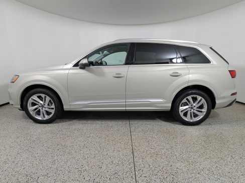Certified 2023 Audi Q7 2.0T Premium w/ Convenience Package image 4