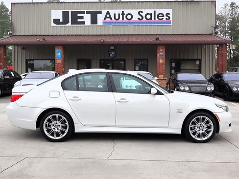 Used 2009 BMW 528i xDrive Sedan AWD/4WD image 8
