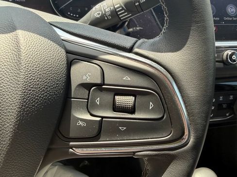 Used 2023 Buick Encore GX Select w/ Sport Touring Package FWD image 27