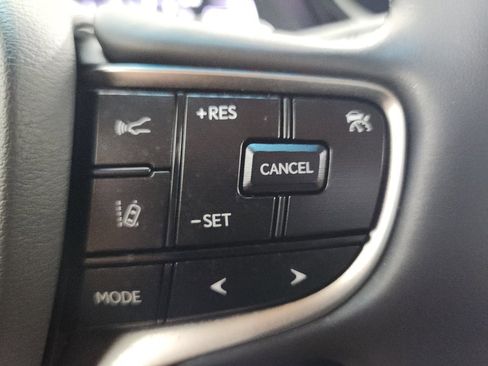 Used 2024 Lexus ES 350 Premium image 14