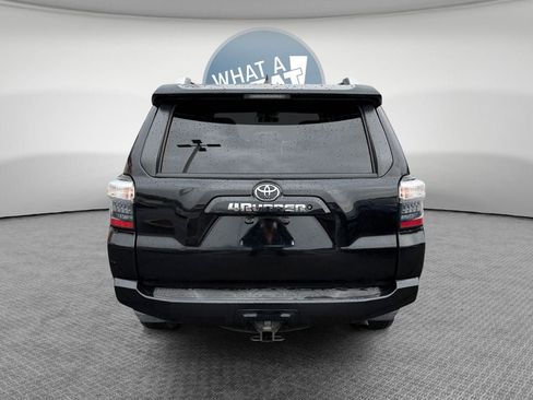 Certified 2018 Toyota 4Runner SR5 image 5