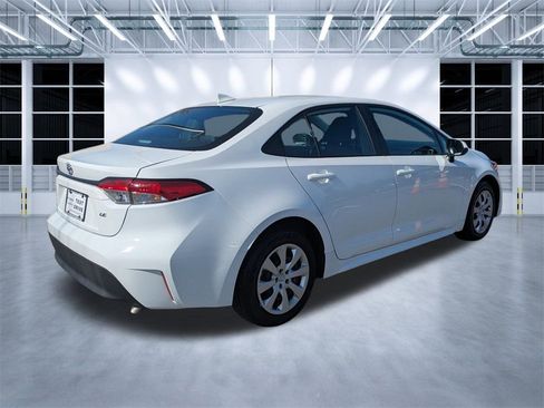 Used 2024 Toyota Corolla LE image 4