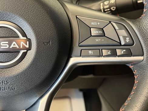 Used 2023 Nissan Kicks SR w/ SR Premium Package FWD image 11
