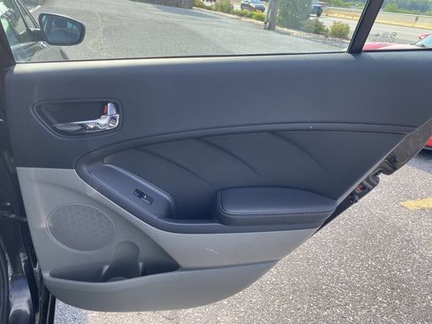 Used 2015 Kia Forte LX FWD image 19