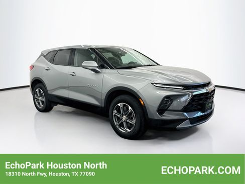 Used 2026 Chevrolet Blazer LT FWD image 1