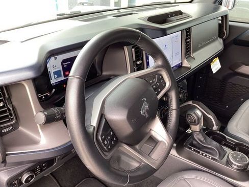 Used 2023 Ford Bronco Outer Banks image 30
