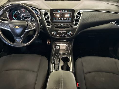 Used 2016 Chevrolet Malibu LT FWD image 5
