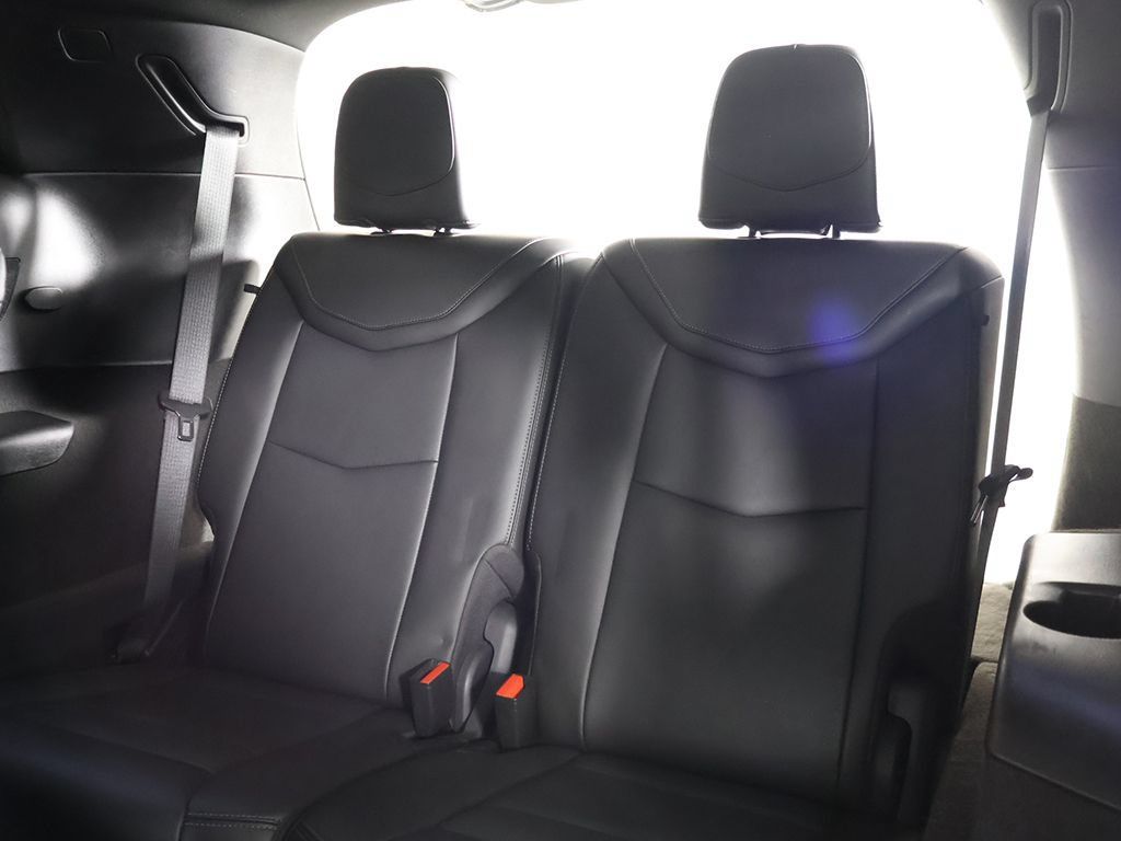 Used 2021 Cadillac XT6 Premium Luxury FWD image 38