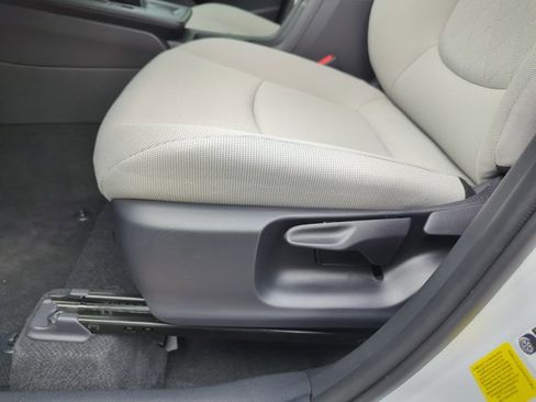 New 2026 Toyota Corolla Cross L image 13