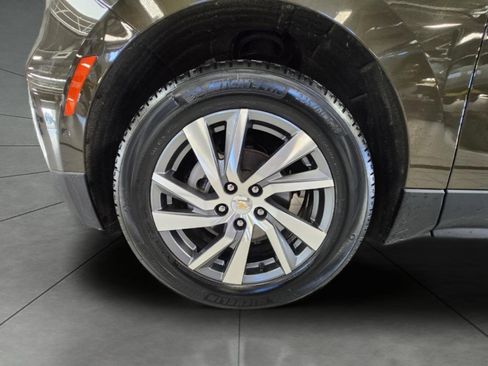 Used 2023 Chevrolet Equinox Premier AWD/4WD image 44