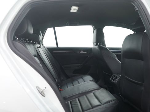 Used 2017 Volkswagen Golf R 4-Door image 12