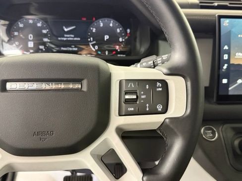 New 2025 Land Rover Defender 110 X-Dynamic SE AWD/4WD image 40