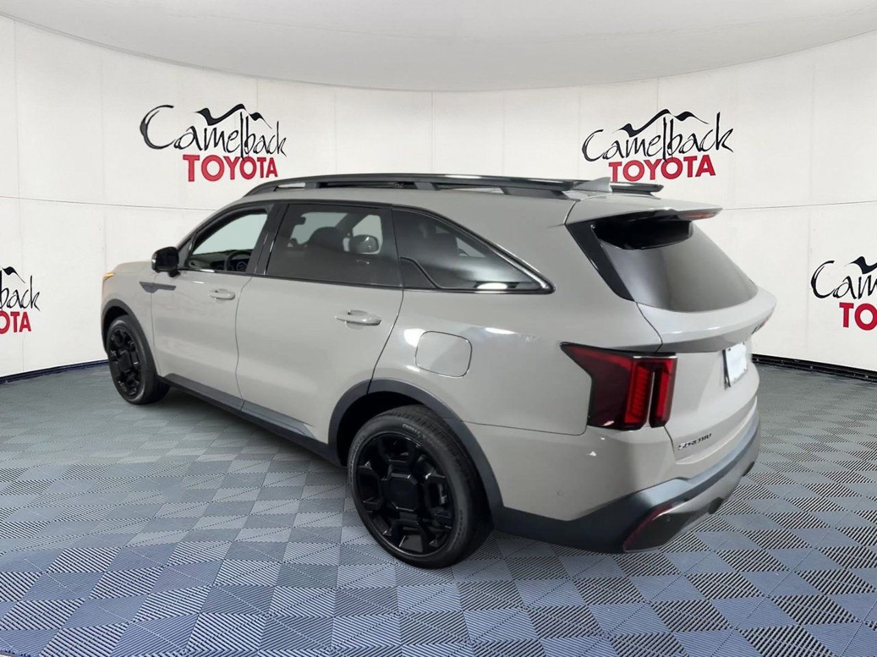 Used 2025 Kia Sorento SX AWD/4WD image 9