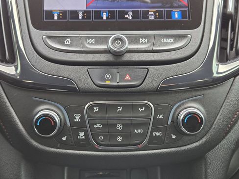 Used 2023 Chevrolet Equinox RS FWD image 21