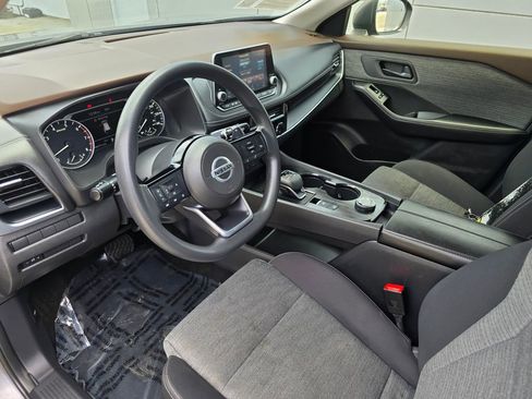 Used 2021 Nissan Rogue S image 8