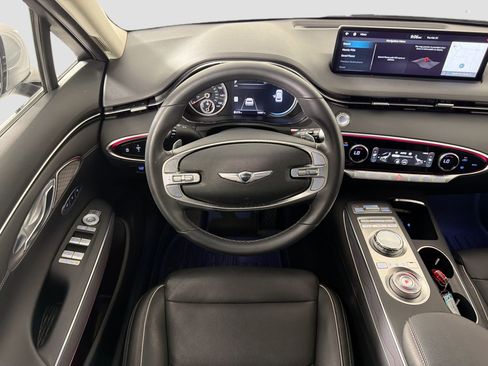 Used 2023 Genesis GV70 2.5T w/ Advanced Package image 23