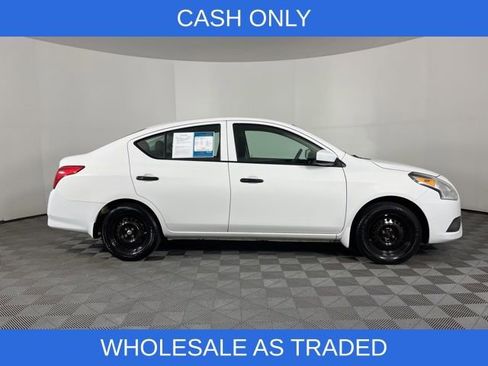Used 2016 Nissan Versa S image 9