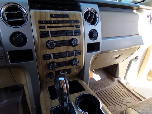 Used 2011 Ford F150 Lariat w/ Lariat Chrome Pkg image 60