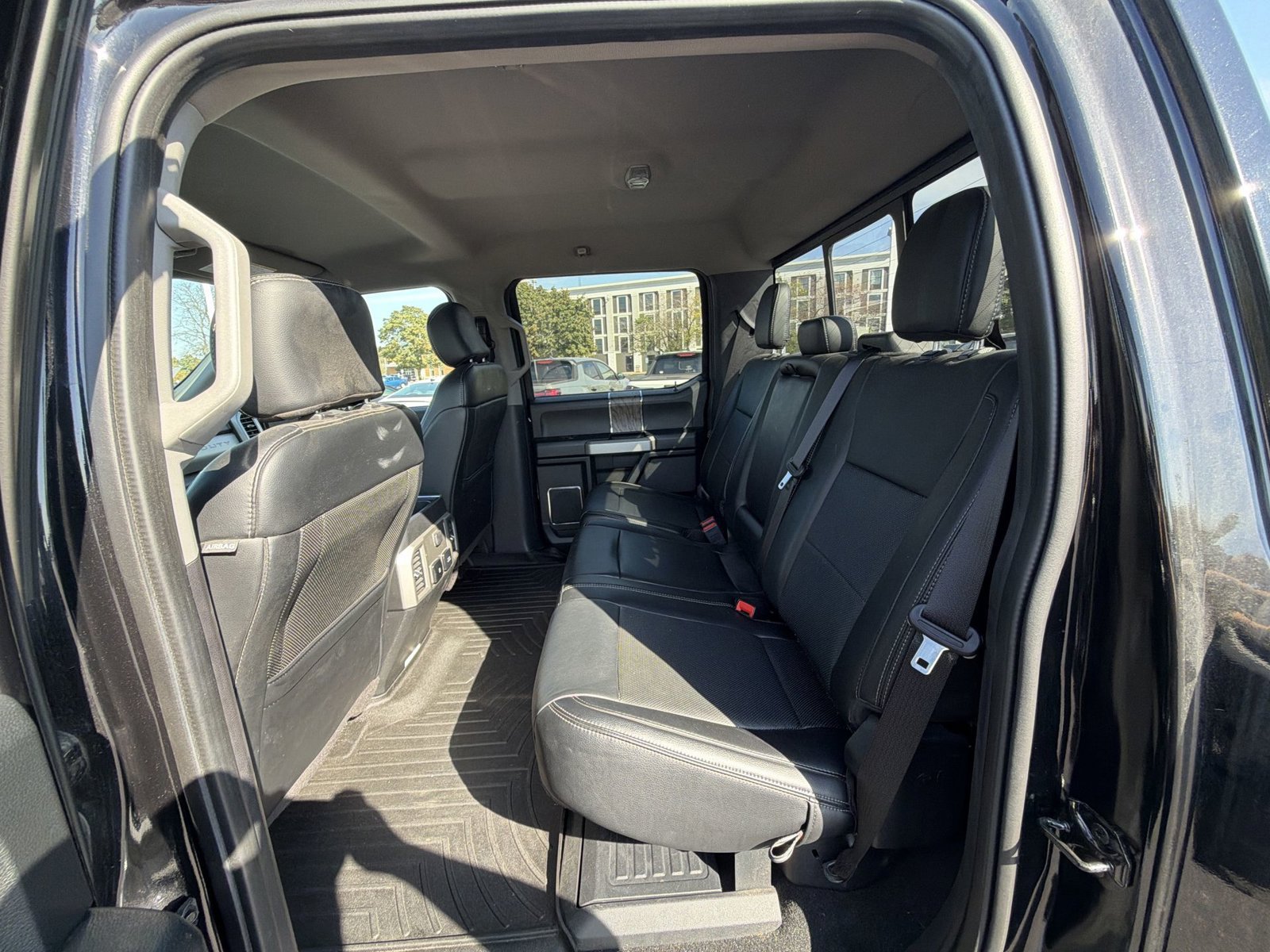 Used 2019 Ford F250 Lariat w/ Lariat Ultimate Package AWD/4WD image 24