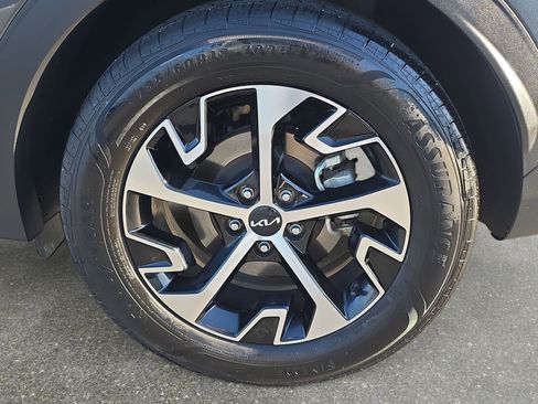 Used 2025 Kia Sportage EX FWD image 30