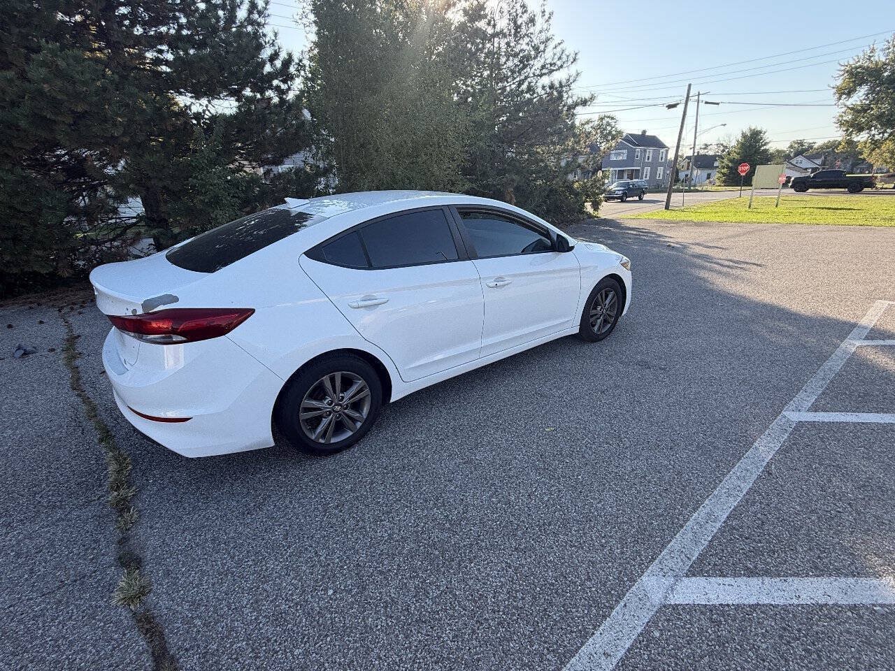 Used 2017 Hyundai Elantra SE w/ SE A/T Tech Package 03 FWD image 4
