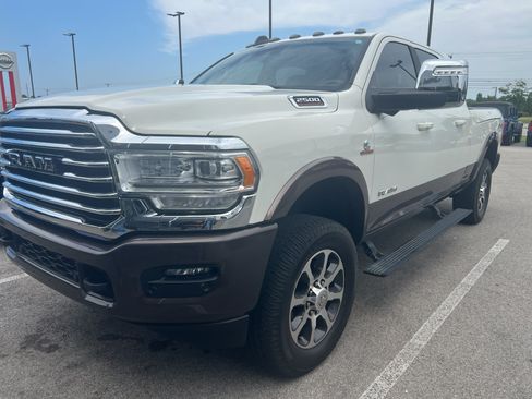 Used 2024 RAM 2500 Limited w/ Safety Group AWD/4WD image 2