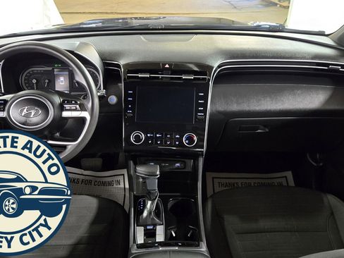 Used 2022 Hyundai Santa Cruz SEL image 24