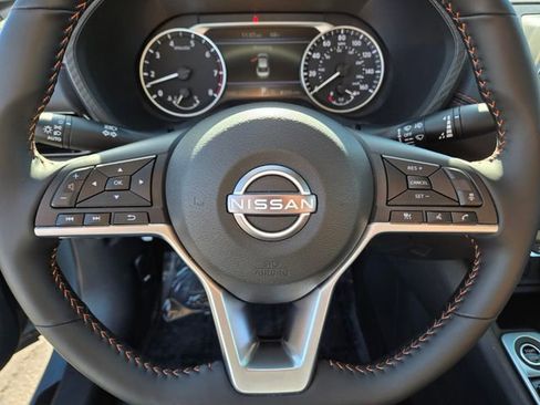 Used 2025 Nissan Sentra SR image 19