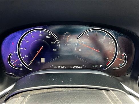 Used 2018 BMW 750i w/ M Sport Package image 16