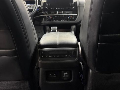 Used 2025 Nissan Pathfinder Platinum w/ Cargo Package FWD image 21