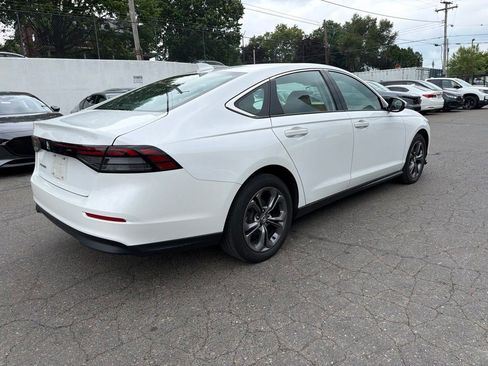 Certified 2023 Honda Accord EX image 7