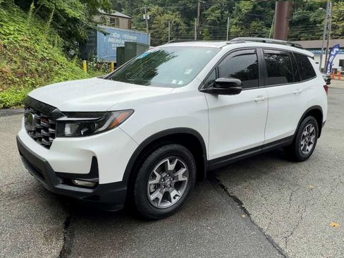 Used 2022 Honda Passport TrailSport image 4