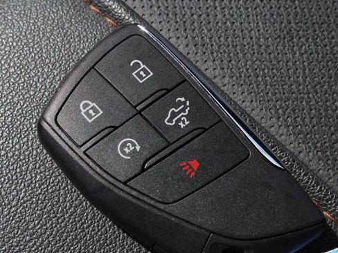 Used 2025 GMC Sierra 1500 AT4 AWD/4WD image 14