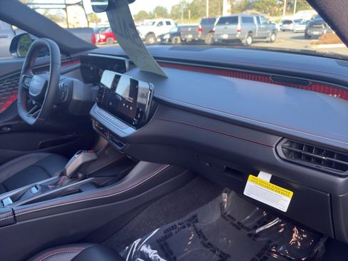 Used 2024 Dodge Charger R/T w/ Plus Group image 21