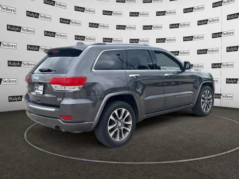 Used 2018 Jeep Grand Cherokee Overland RWD image 6
