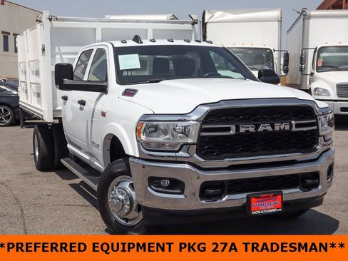 Used 2022 RAM 3500 Tradesman w/ Chrome Appearance Group image 2