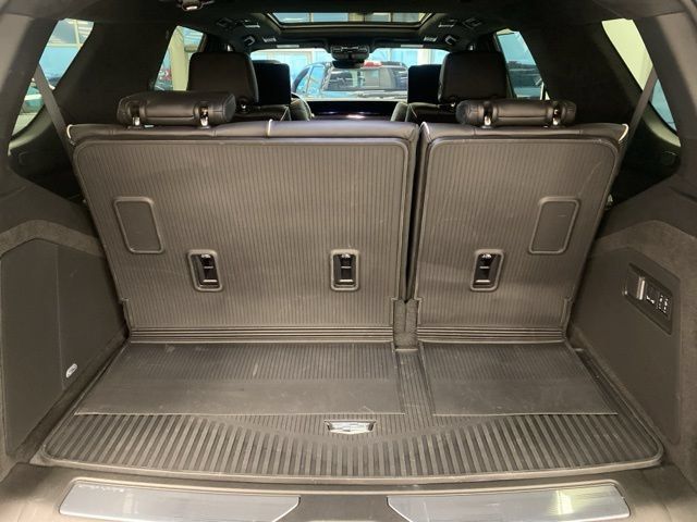 Used 2025 Cadillac Escalade V w/ LPO, ONYX Package AWD/4WD image 4