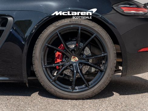 Used 2025 Porsche 718 Cayman S w/ Premium Package RWD image 32