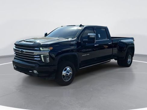 Used 2022 Chevrolet Silverado 3500 High Country w/ Technology Package image 7
