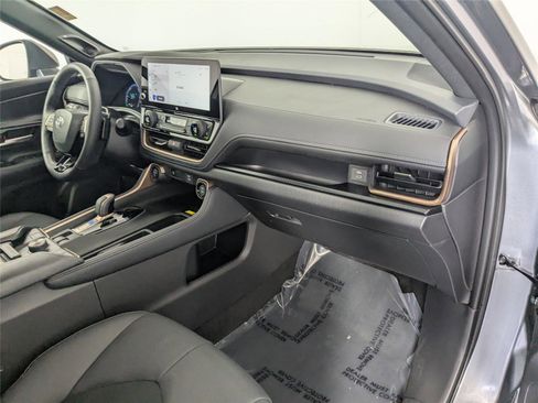 Certified 2026 Toyota Grand Highlander AWD Hybrid image 27