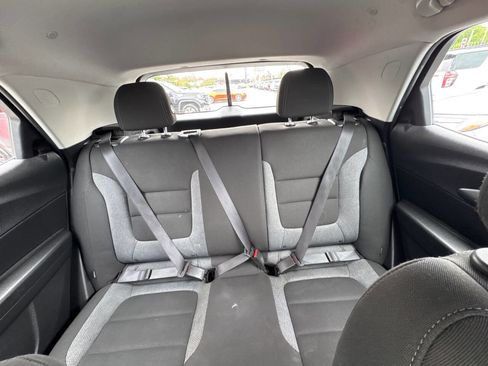 Used 2021 Chevrolet TrailBlazer LS AWD/4WD image 14
