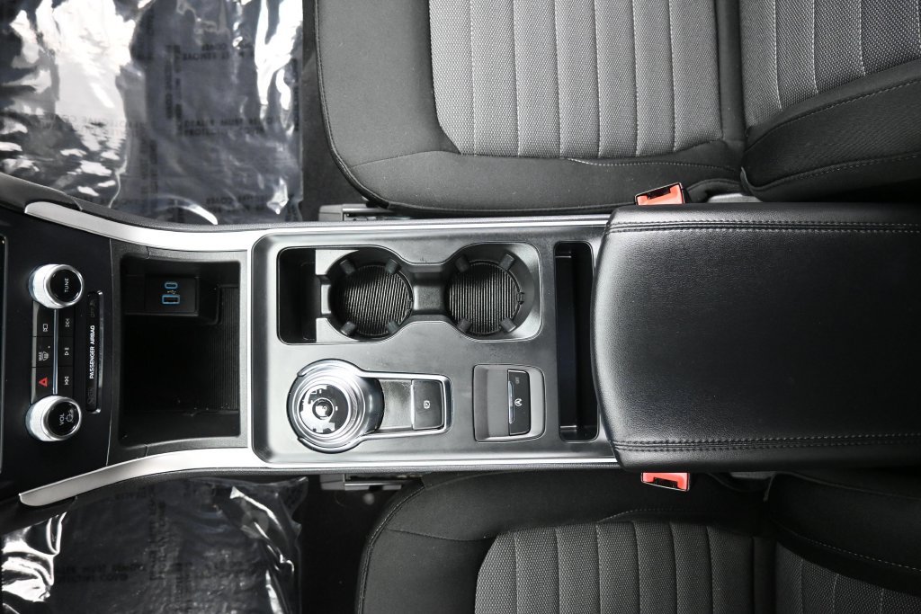 Used 2024 Ford Edge SE w/ Black Appearance Package AWD/4WD image 17