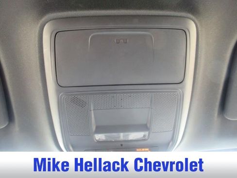 Used 2025 Buick Enclave Preferred FWD image 11