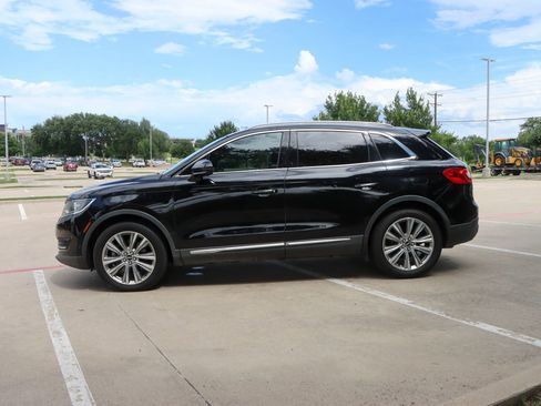 Used 2016 Lincoln MKX Reserve w/ Technology Package AWD/4WD image 4